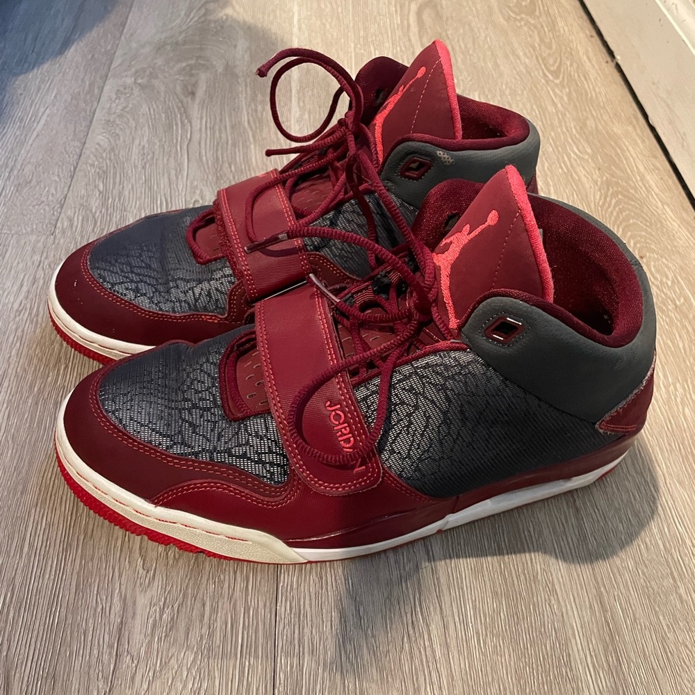 Jordan Flight Club 90S Gray Fusion Red